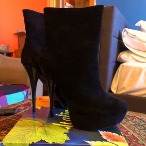 High hells boots